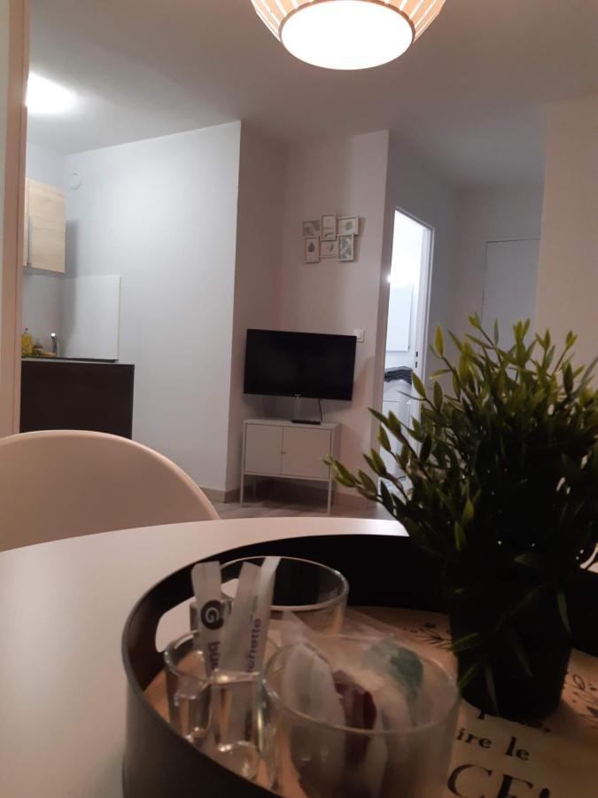 Jungle Apartment เมซ์ ภายนอก รูปภาพ